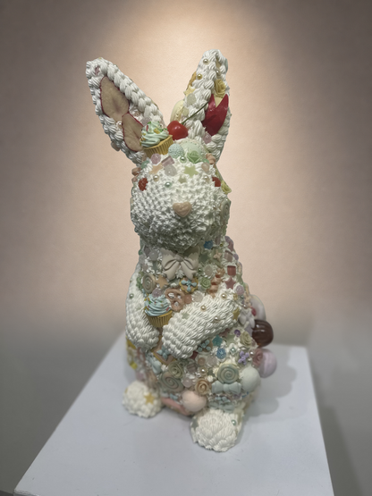 渡辺おさむ 渡辺おさむ「Sanctuary-rabbit-」 FRP、樹脂、モデリングペースト、アクリル絵具