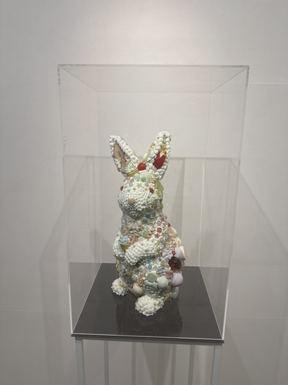 渡辺おさむ 渡辺おさむ「Sanctuary-rabbit-」 FRP、樹脂、モデリングペースト、アクリル絵具