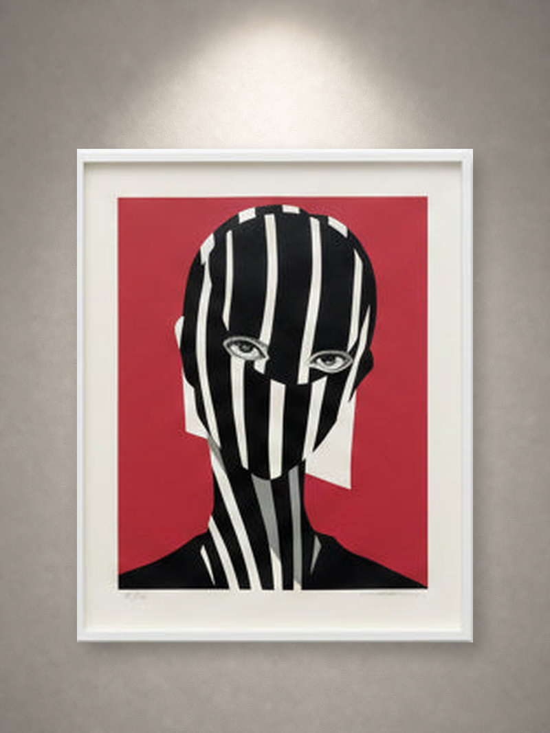 松山しげき「Portrait of dazzle #124-P」 一灯の白色スポットライトによる壁面展示イメージ・正面（作品画像非改変）